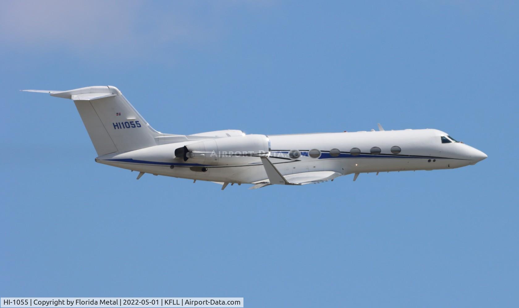 HI-1055, 2001 Gulfstream Aerospace G-IV C/N 1447, FLL 2022