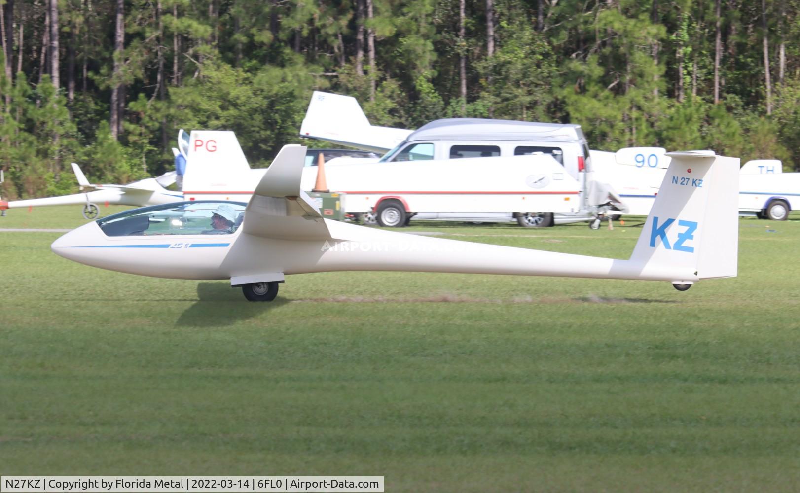 N27KZ, 2008 Dg Flugzeugbau LS8-S C/N 8525, LS8-S