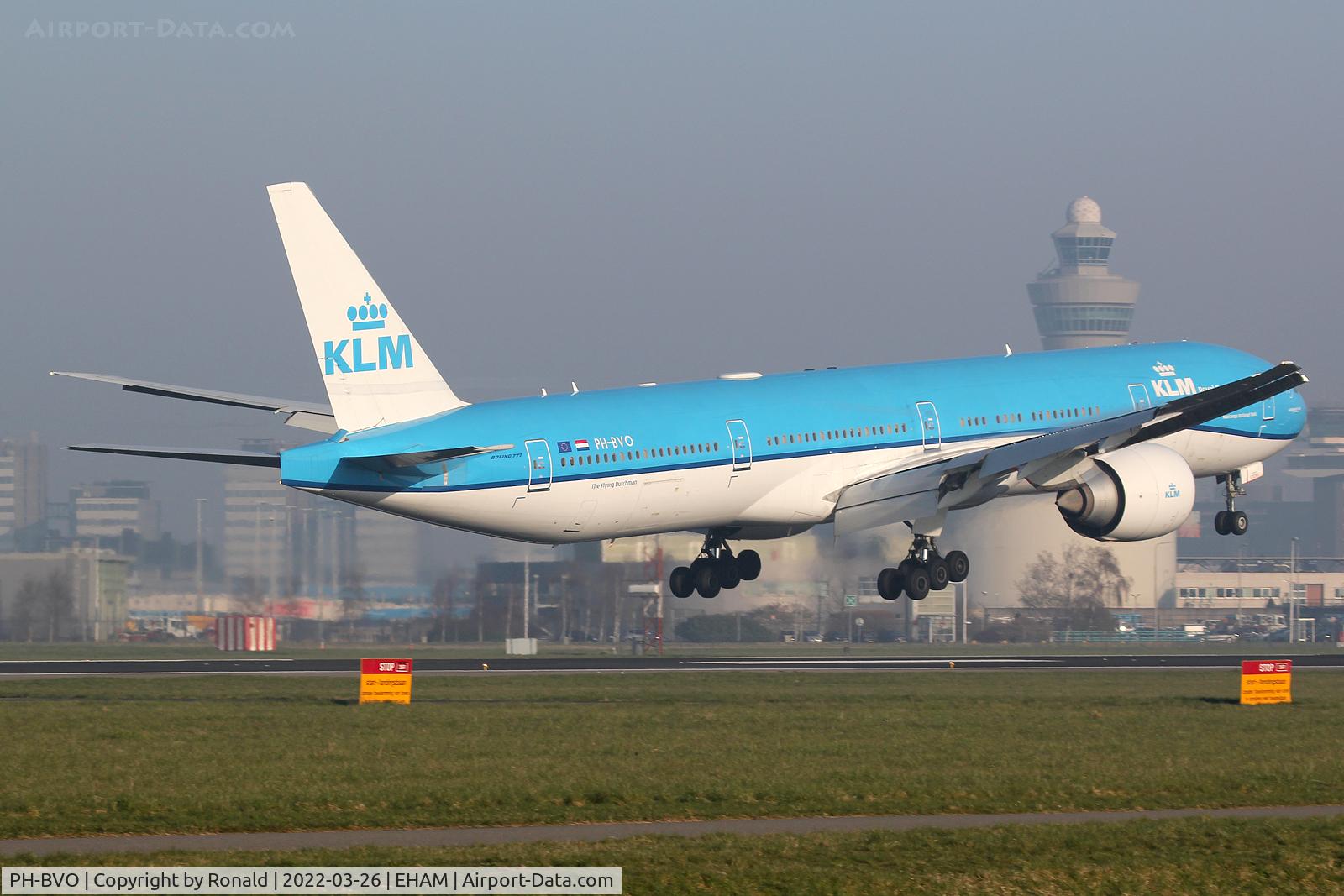 PH-BVO, 2015 Boeing 777-306/ER C/N 35946, at spl