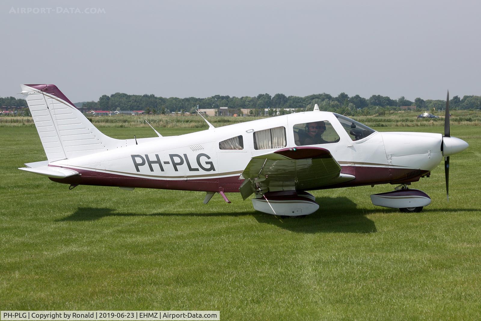 PH-PLG, 1981 Piper PA-28-181 Cherokee Archer II C/N 28-8190138, at ehmz