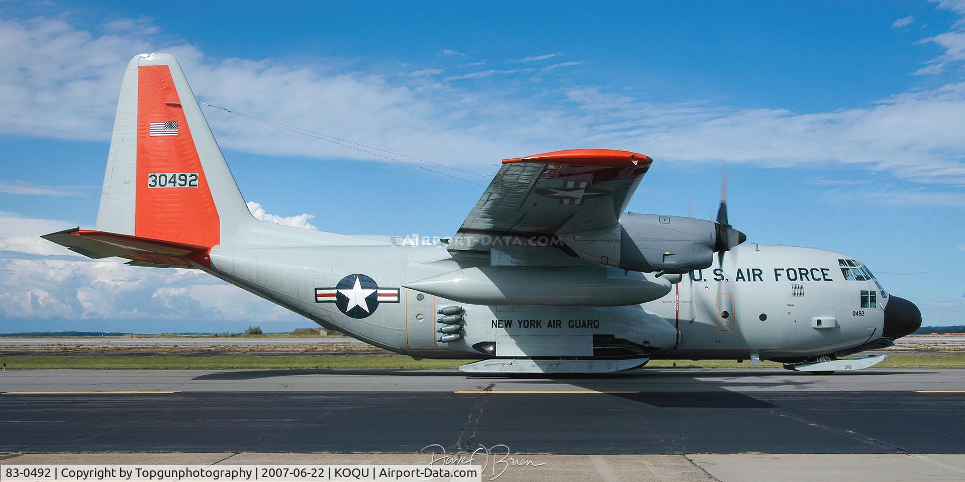 83-0492, 1983 Lockheed LC-130H Hercules C/N 382-5013, SKIER taxing by to his static location