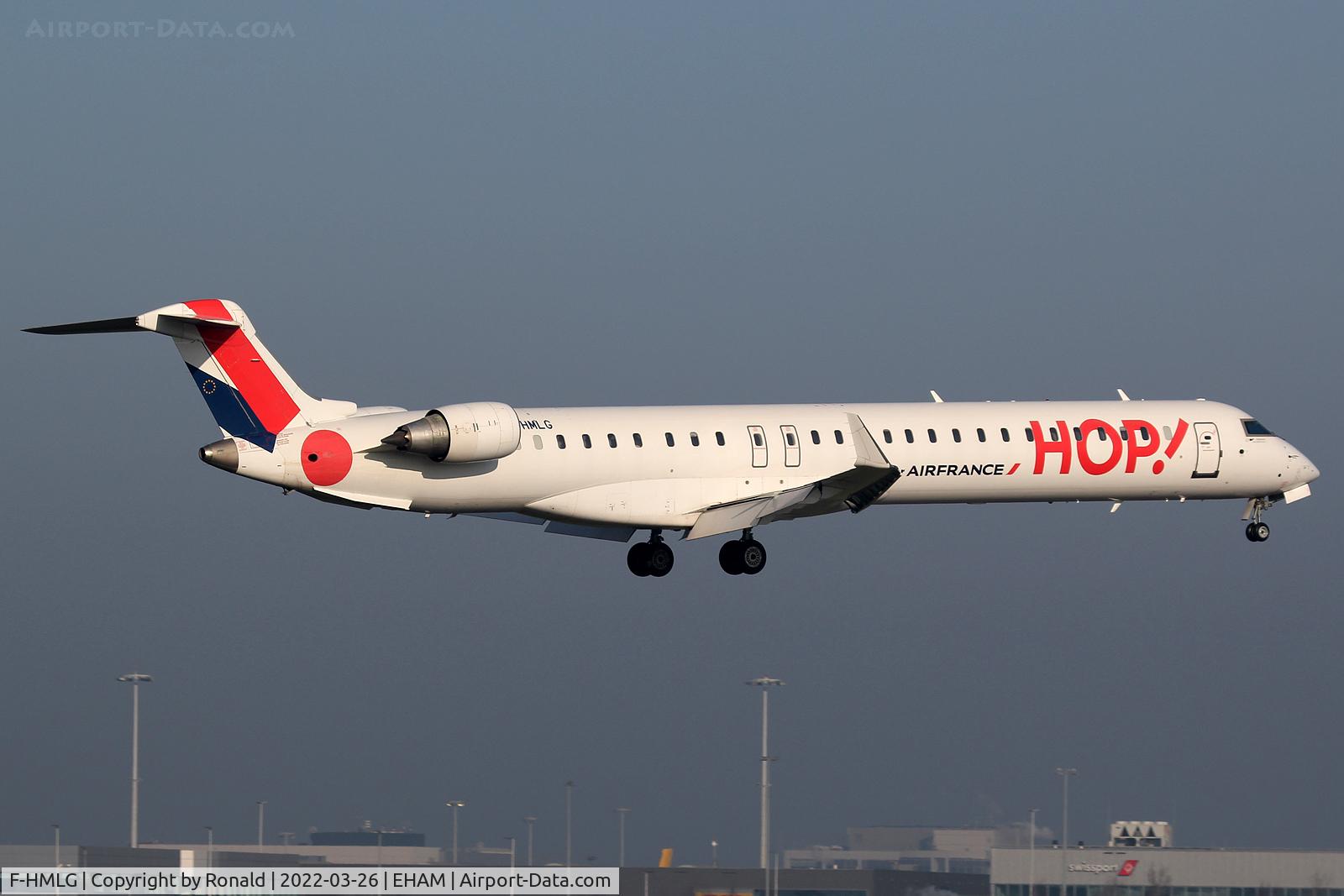 F-HMLG, 2011 Bombardier CRJ-1000EL NG (CL-600-2E25) C/N 19012, at spl