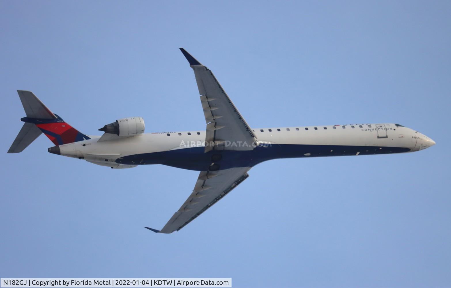 N182GJ, 2008 Bombardier CRJ-900ER (CL-600-2D24) C/N 15175, DTW 2022