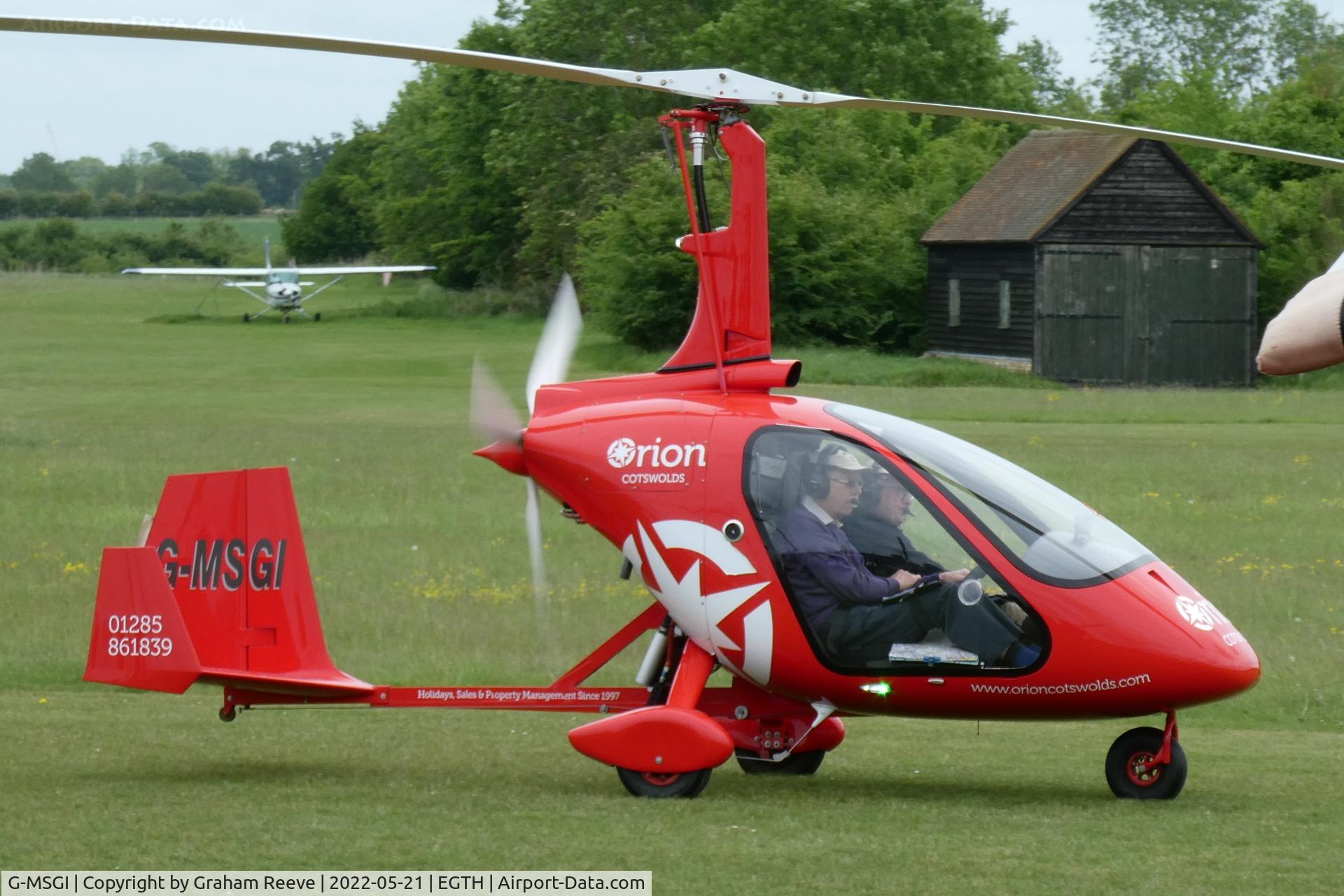 G-MSGI, 2017 Magni Gyro M-24C Orion C/N 24-16-0384, Seen at Old Warden.