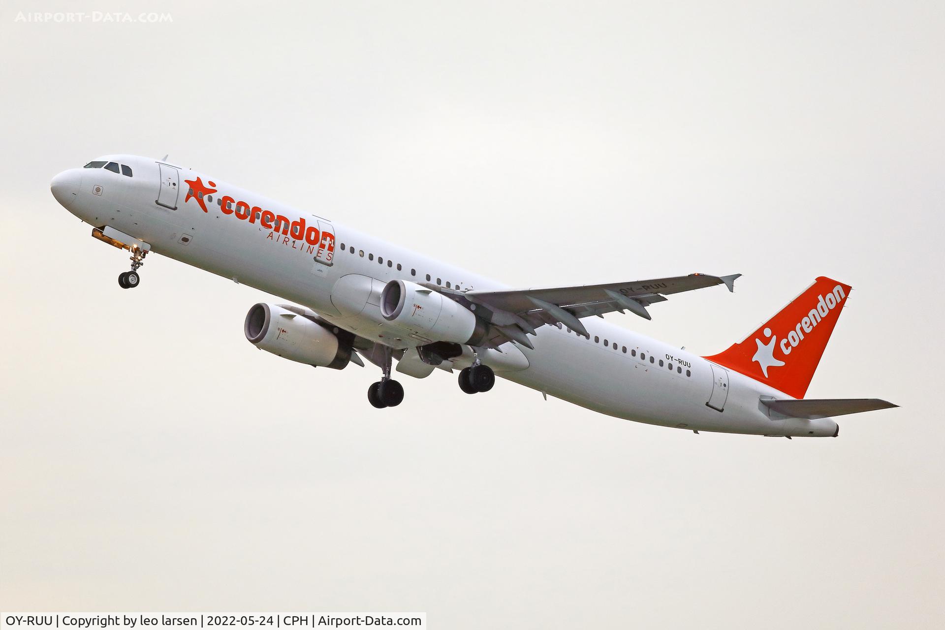 OY-RUU, 1998 Airbus A321-231 C/N 878, Copenhagen 24.5.2022 now in Corendon c/s.