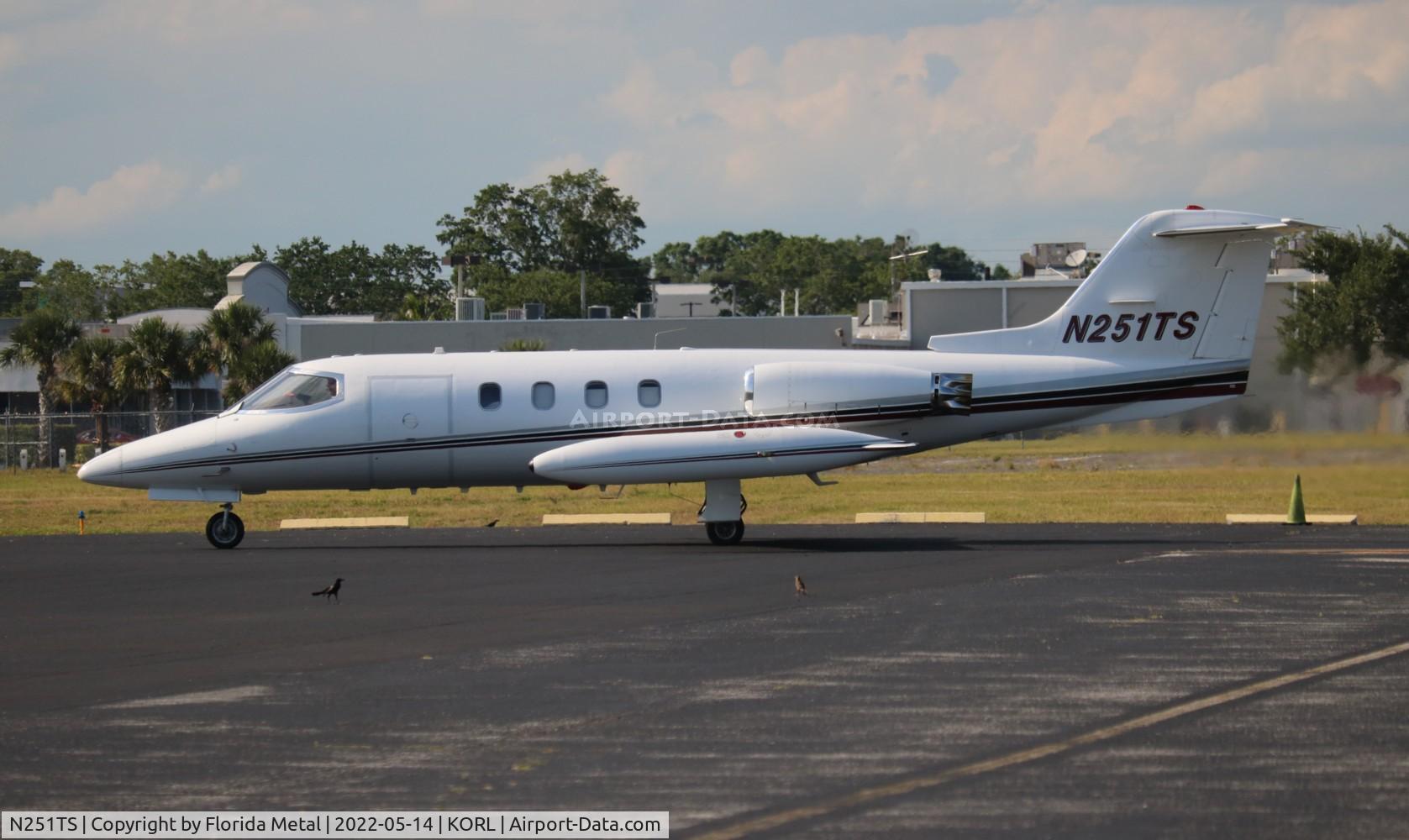 N251TS, 1975 Gates Learjet 25B C/N 201, Lear 25B