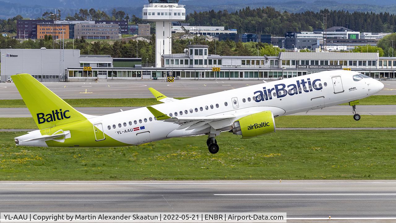 YL-AAU, 2019 Airbus A220-300 C/N 55064, Departing rwy. 17.