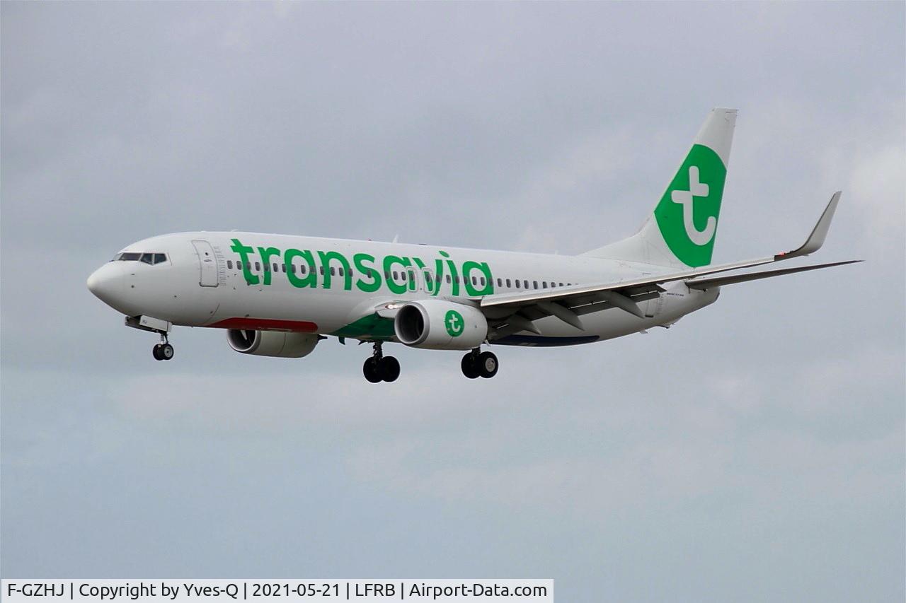 F-GZHJ, 2013 Boeing 737-86J C/N 37778, Boeing 737-86J, On final rwy 25L, Brest-Bretagne Airport (LFRB-BES)