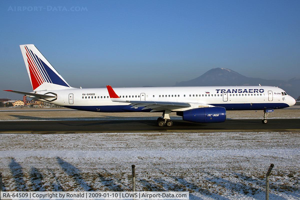 RA-64509, 2006 Tupolev Tu-214 C/N 42305009, at lows