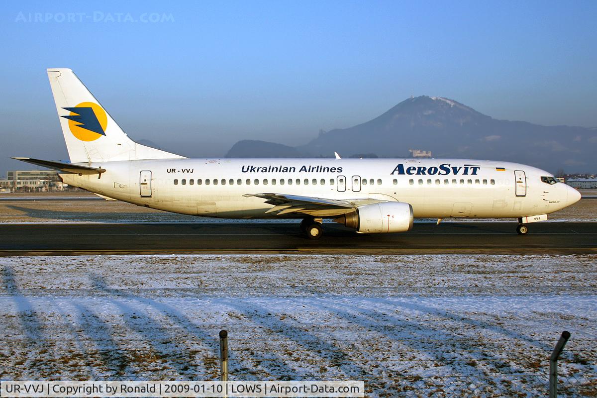 UR-VVJ, 1989 Boeing 737-448 C/N 24474, ay lows