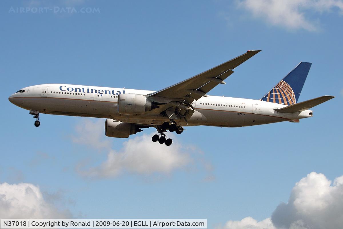 N37018, 2002 Boeing 777-224 C/N 31680, at lhr