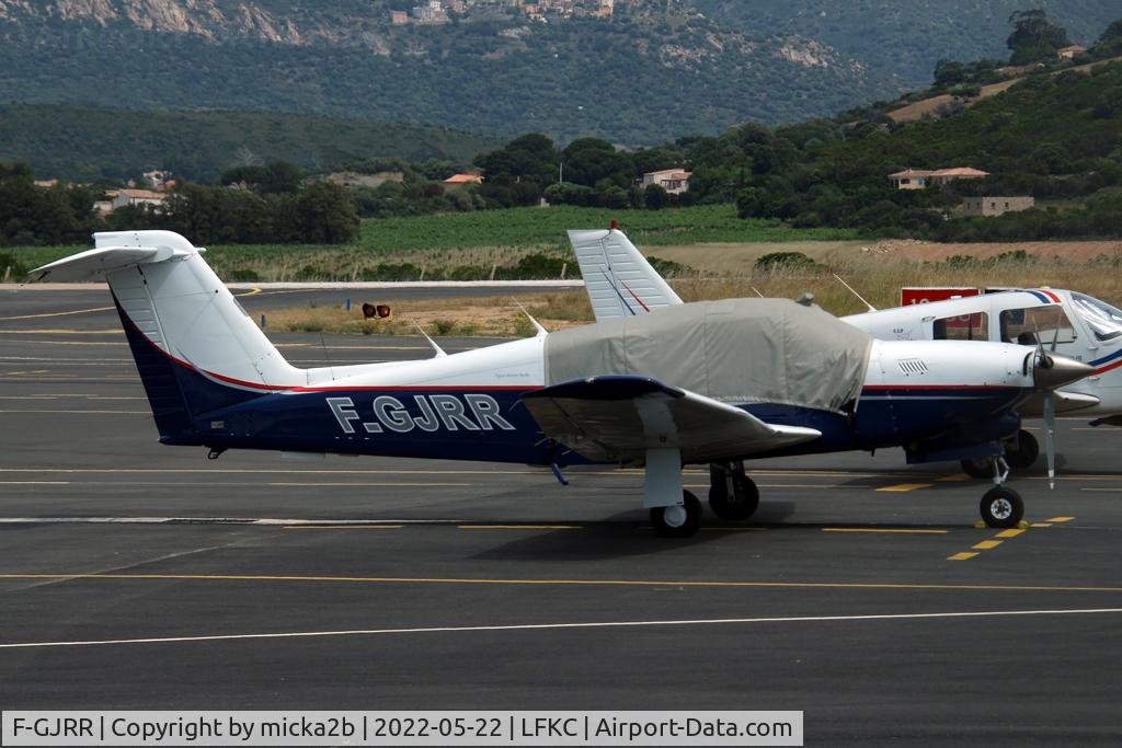 F-GJRR, Piper PA-28RT-201T Arrow IV C/N 28R7931294, Parked