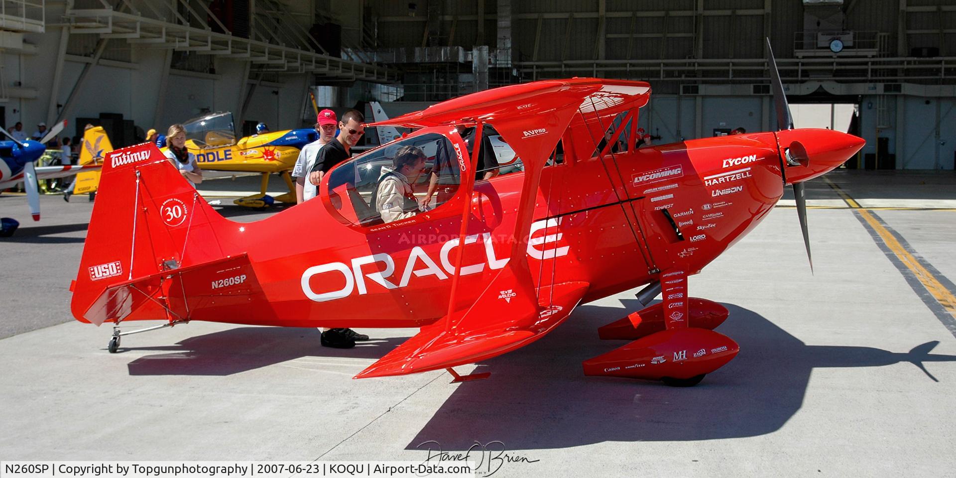 N260SP, 1981 Pitts S-2S Special C/N 1114C, Sean Tucker climbing into his Oracle Pitts