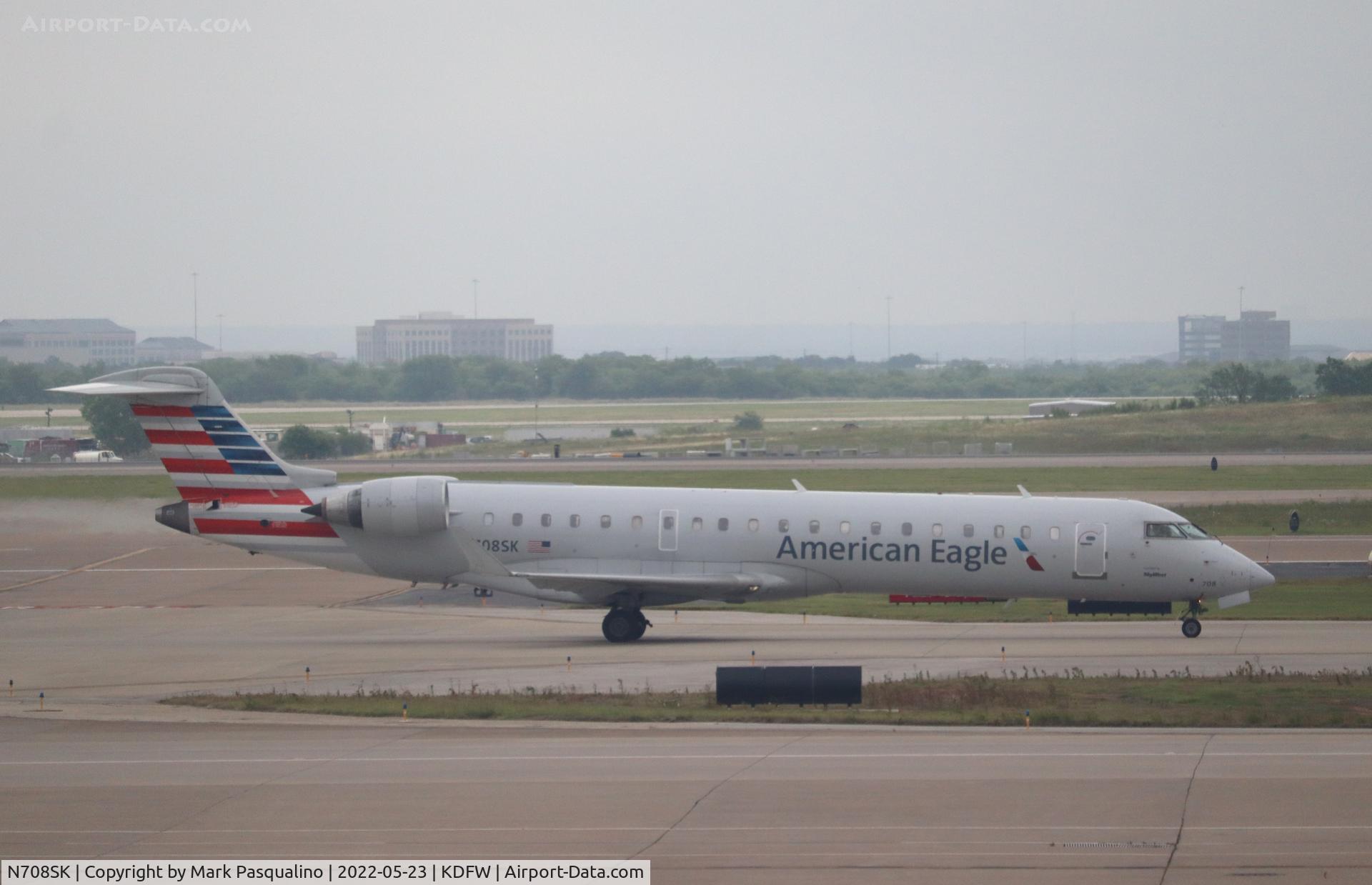 N708SK, 2004 Bombardier CRJ-701ER (CL-600-2C10) Regional Jet C/N 10156, CL-600-2C10