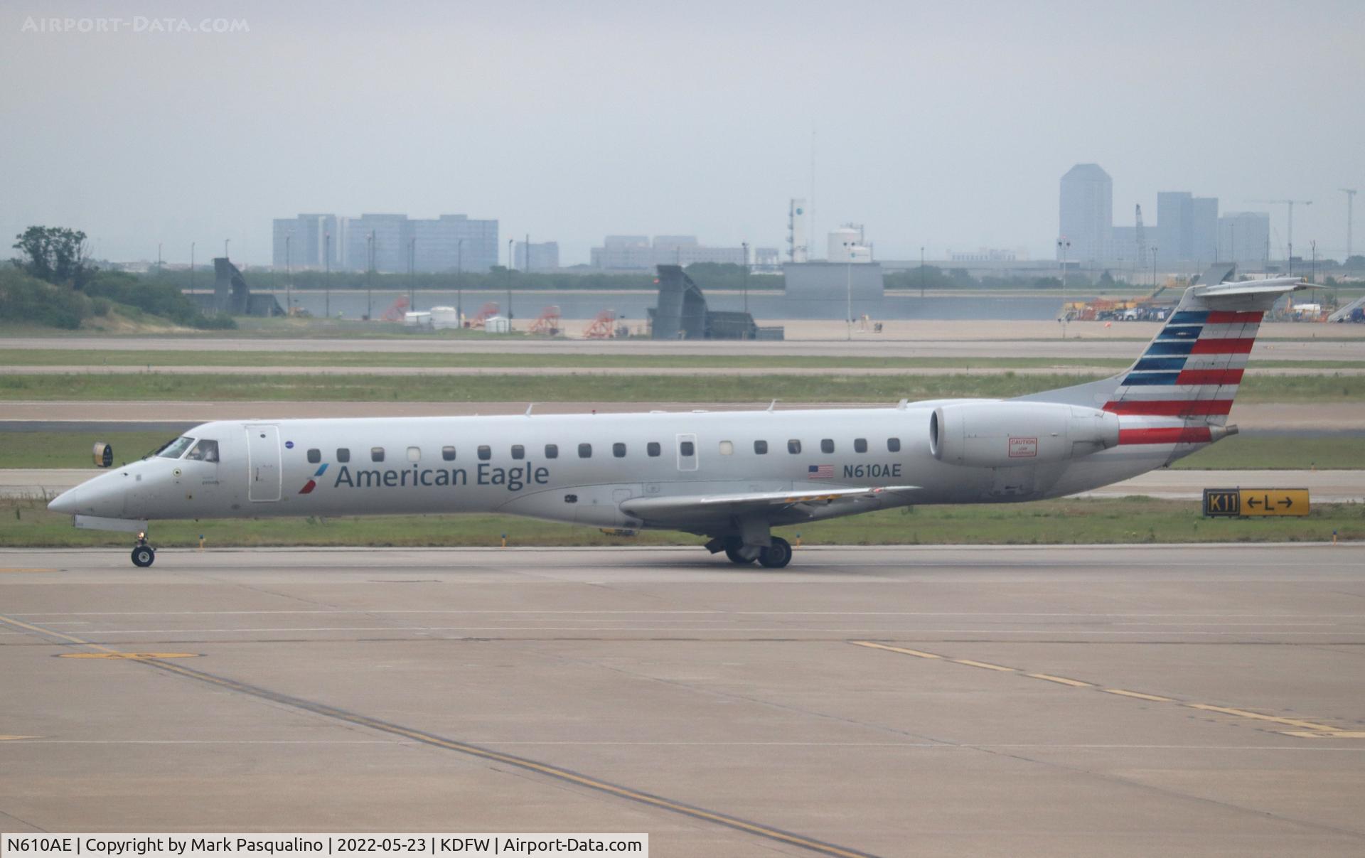 N610AE, 1998 Embraer ERJ-145LR (EMB-145LR) C/N 145073, EMB-145LR