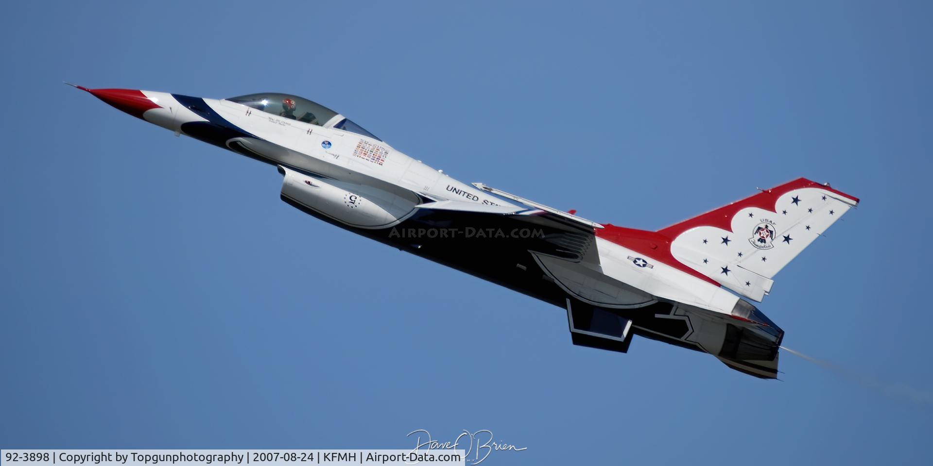 92-3898, General Dynamics F-16CJ Fighting Falcon C/N CC-140, Alpha Pass