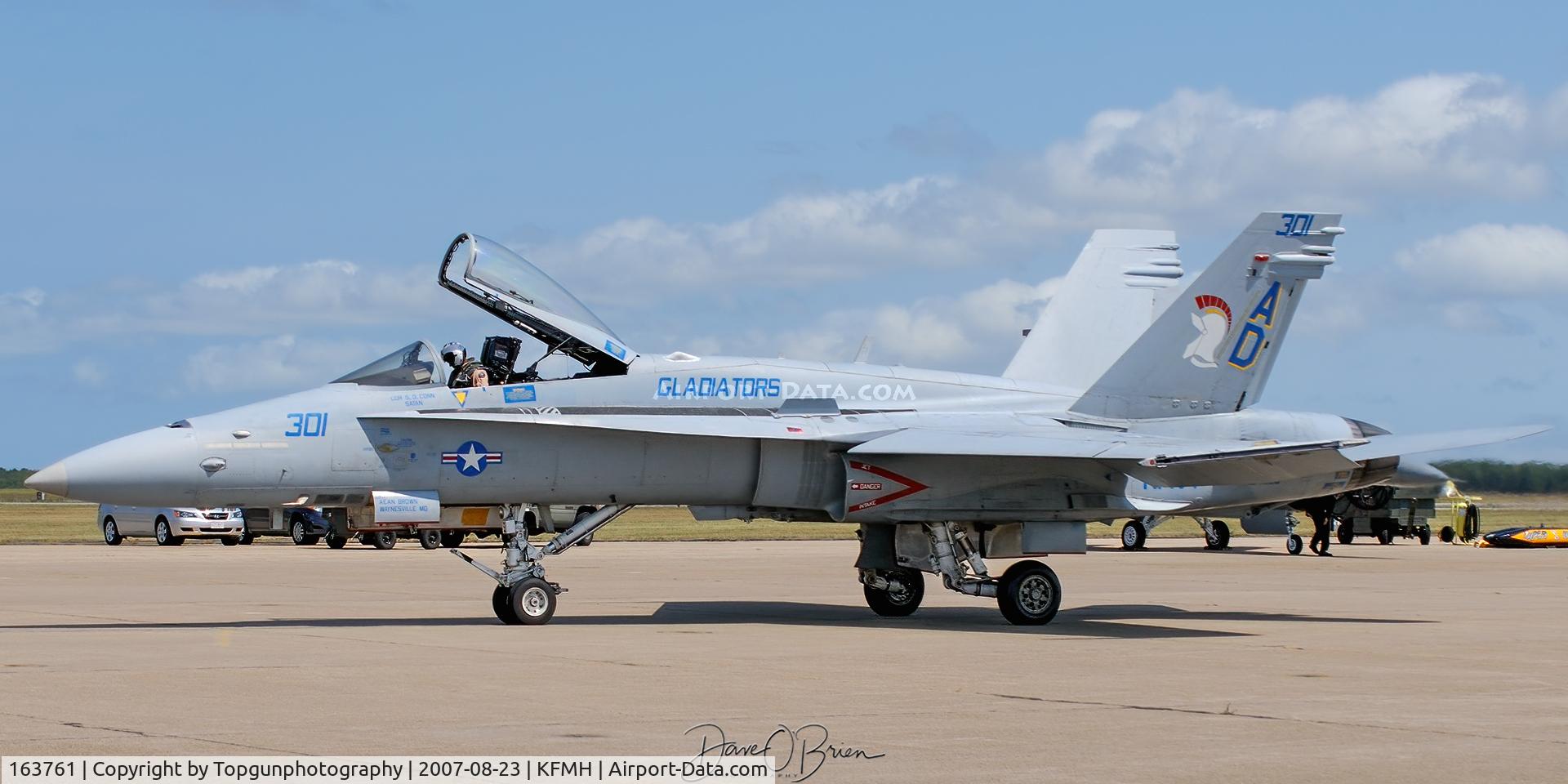 163761, 1989 McDonnell Douglas F/A-18C Hornet C/N 0839, CATFISH taxiing out for his demo
