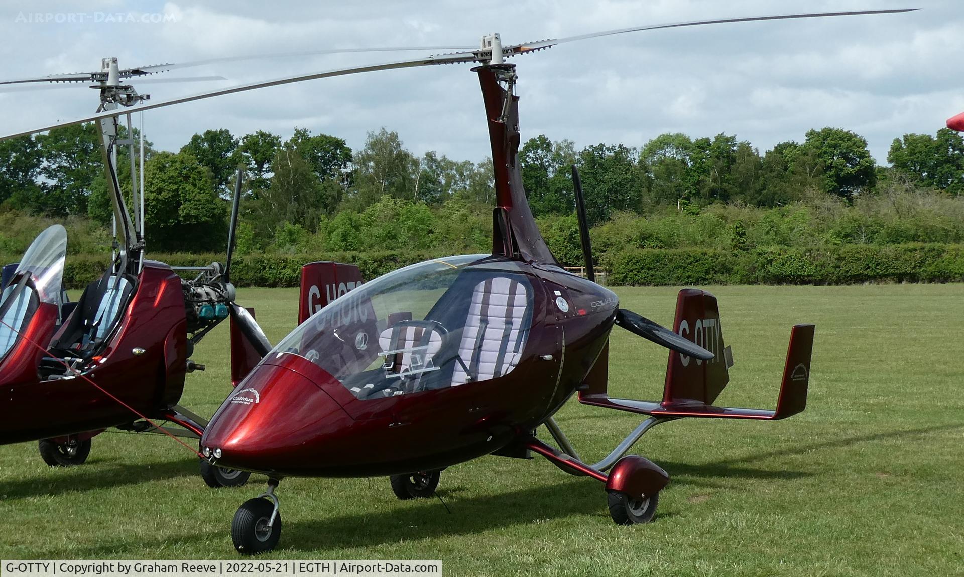 G-OTTY, 2010 RotorSport UK Calidus C/N RSUK/CALS/011, Parked at Old Warden.