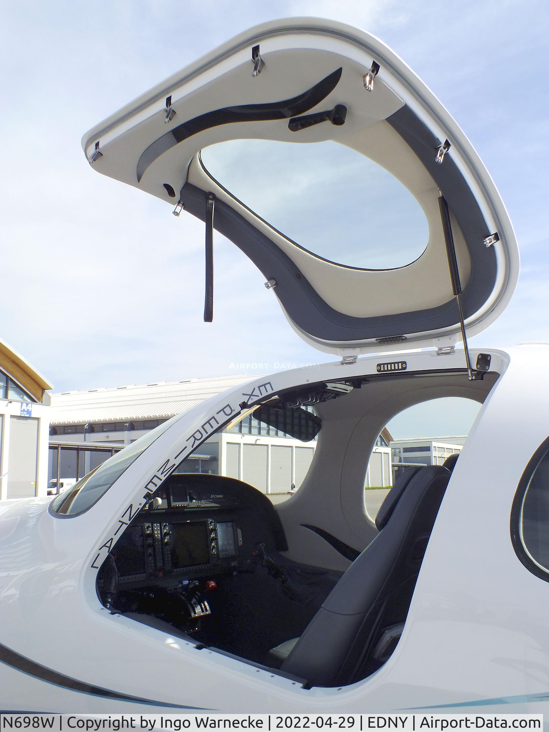 N698W, Lancair Evolution C/N EVO-027, Lancair Evolution (PT6) at the AERO 2022, Friedrichshafen  #c