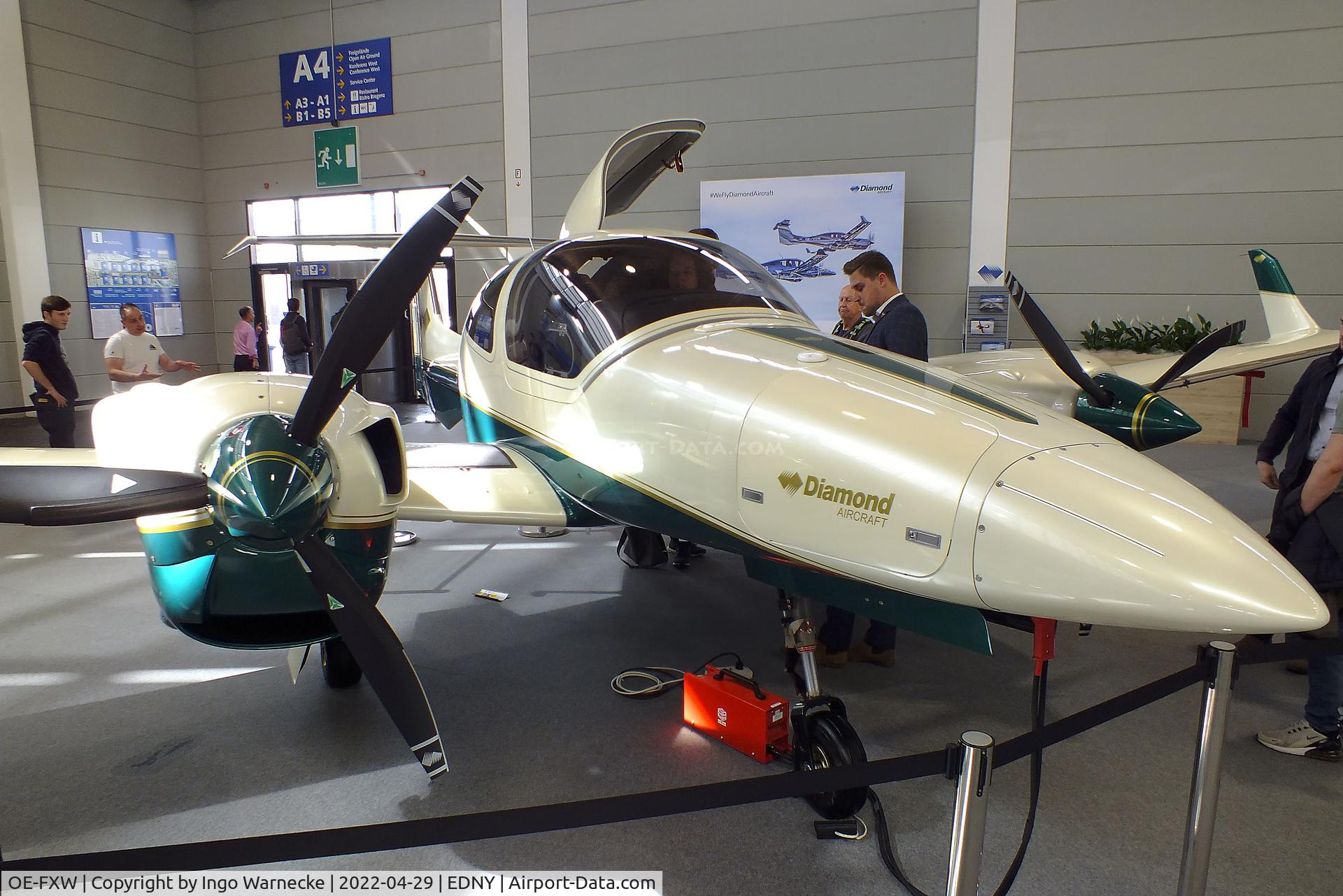 OE-FXW, Diamond DA-42-NG Twin Star Twin Star C/N 42.N414, Diamond DA-42 NG Twin Star at the AERO 2022, Friedrichshafen
