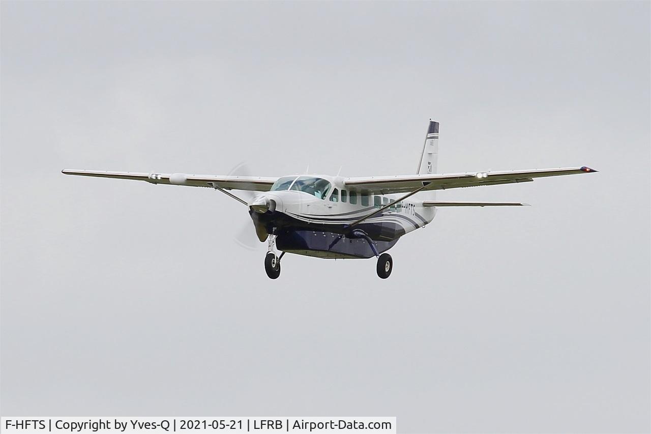 F-HFTS, 2016 Cessna 208B Grand Caravan C/N 208B5265, Textron Aviation Inc. Grand Caravan 208B, Short approach rwy 25L, Brest-Bretagne airport (LFRB-BES)