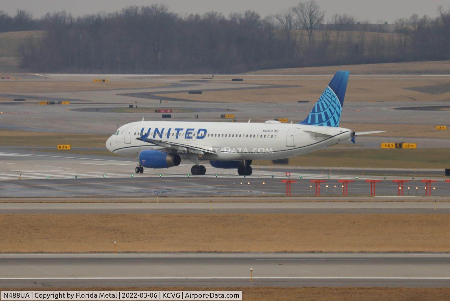 N488UA, 2001 Airbus A320-232 C/N 1680, CVG 2022