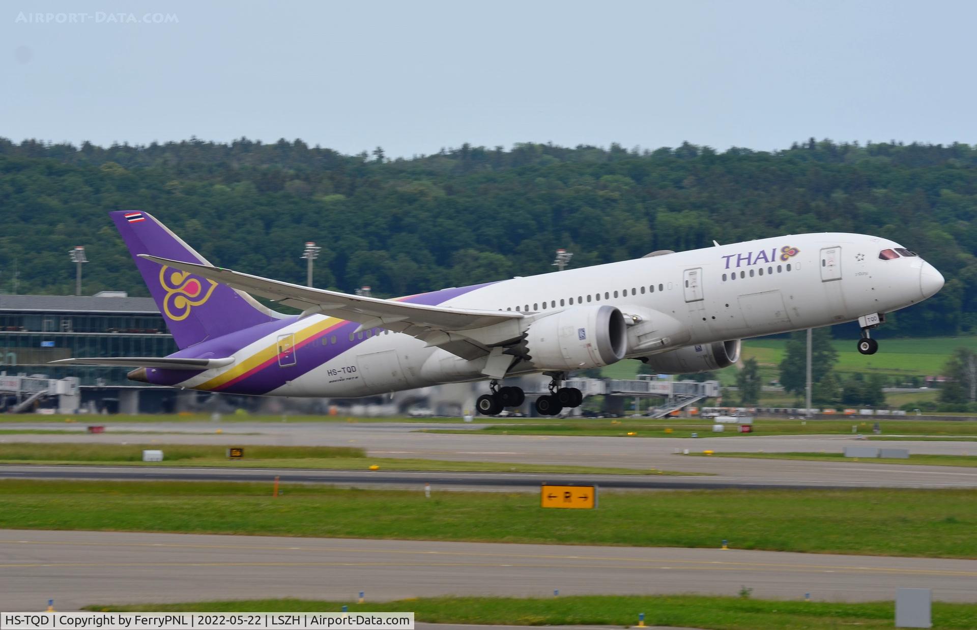 HS-TQD, 2014 Boeing 787-8 Dreamliner C/N 35320, Thai B788 rotating