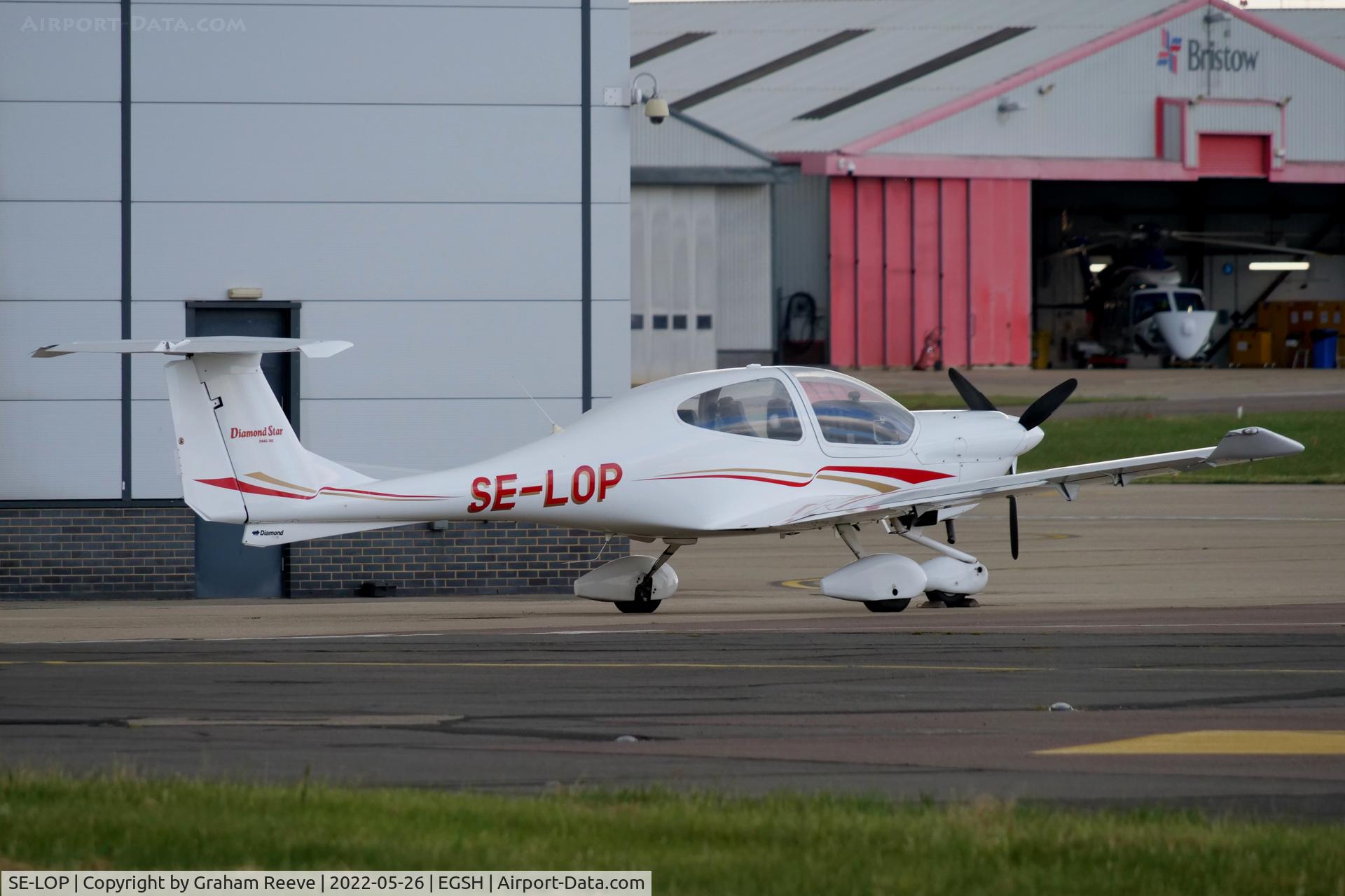 SE-LOP, 2001 Diamond DA-40 Diamond Star C/N 40.070, Parked at Norwich.