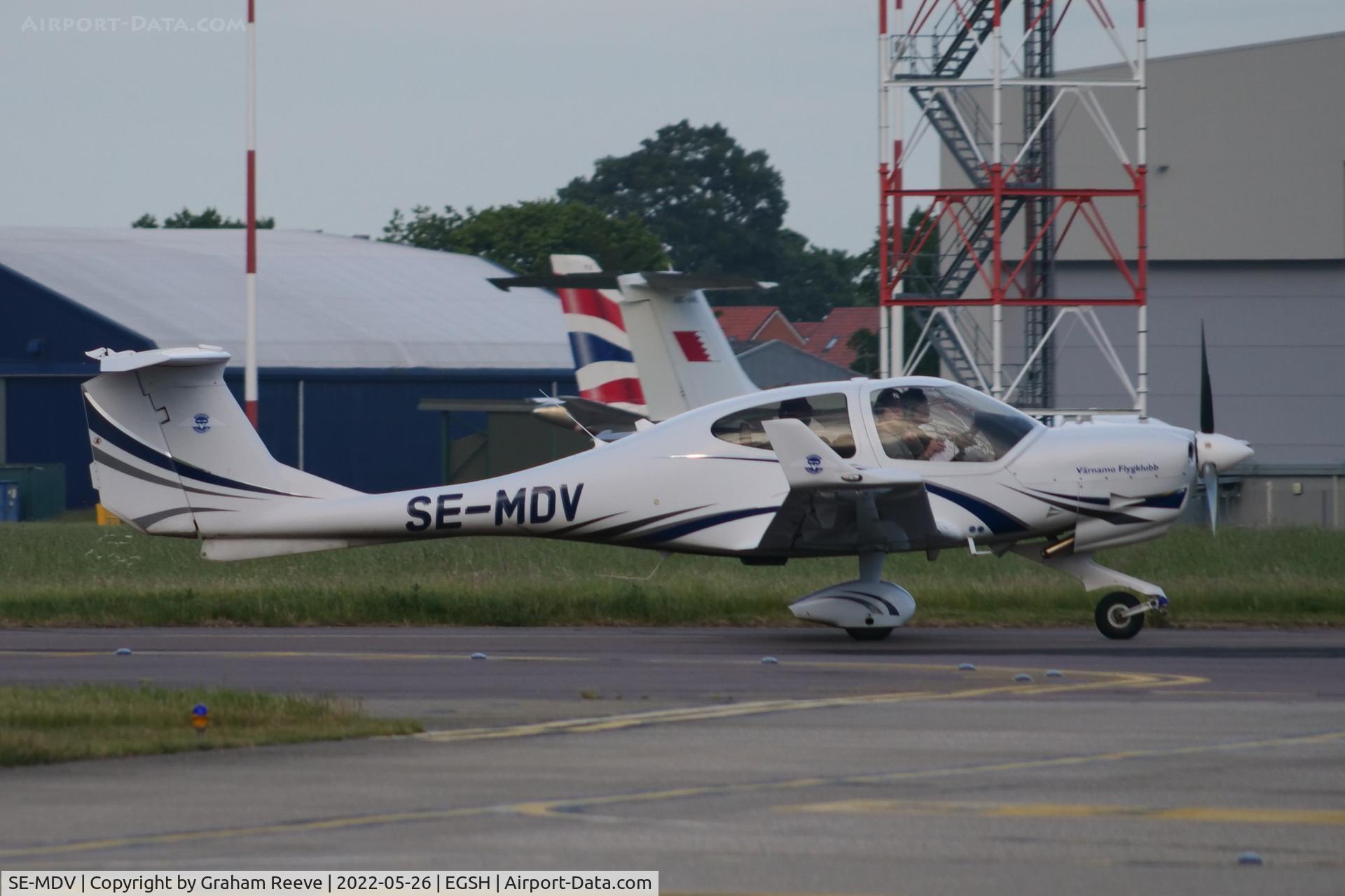 SE-MDV, 2012 Diamond DA-40NG Diamond Star C/N 40.N061, Just landed at Norwich.