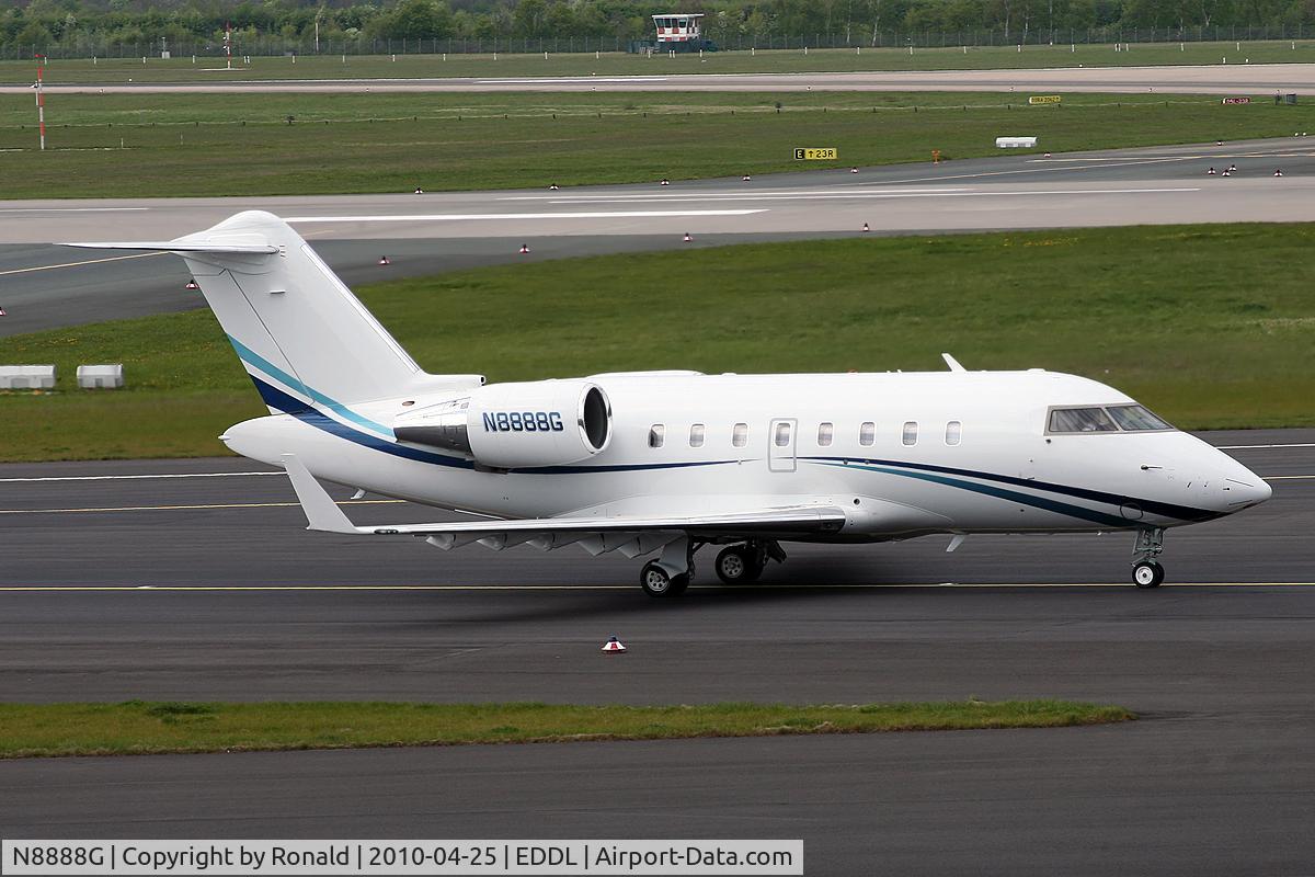 N8888G, 2008 Bombardier Challenger 605 (CL-600-2B16) C/N 5773, at dus