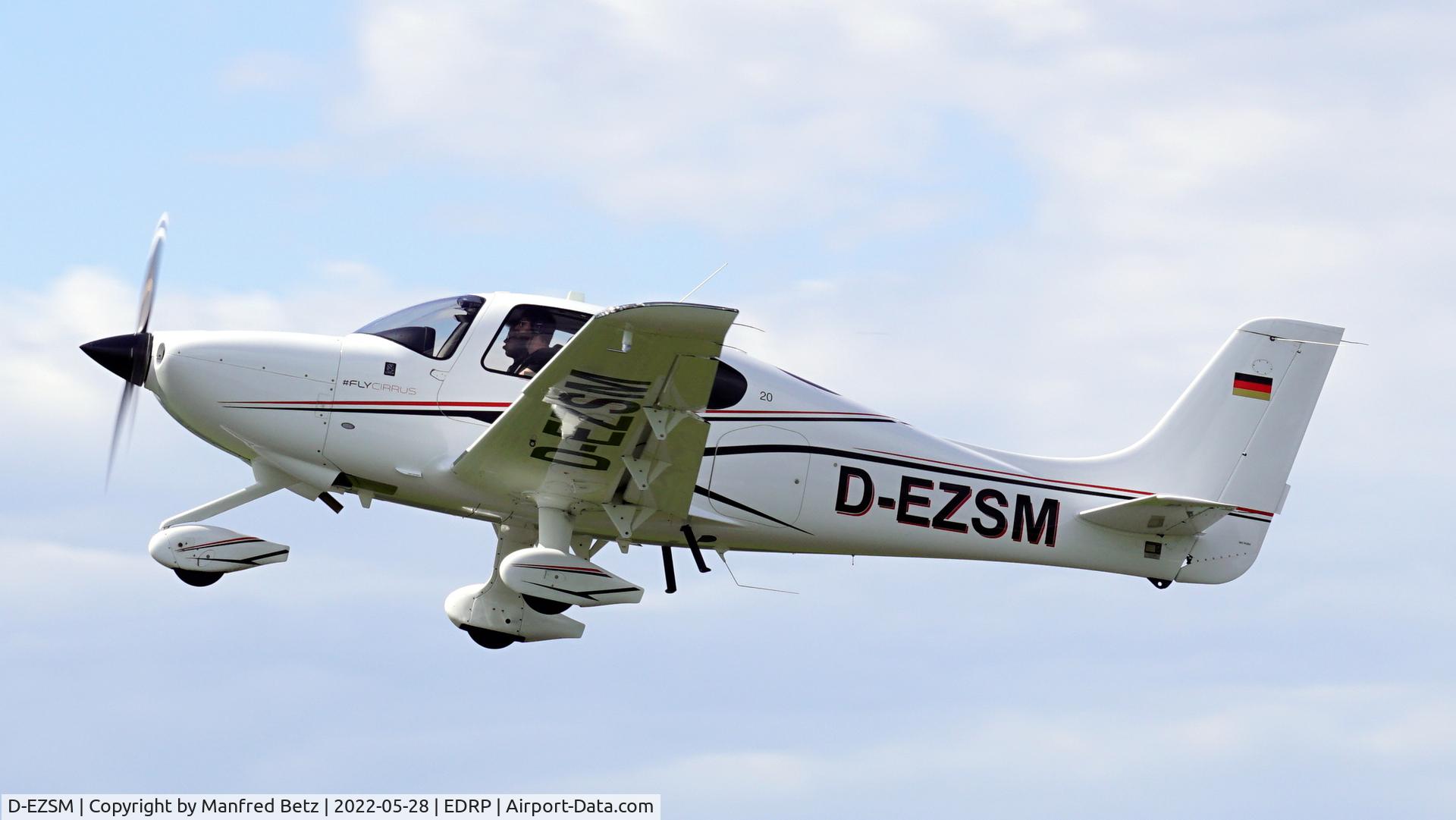 D-EZSM, 2017 Cirrus SR20 G6 C/N 2376, Abflug