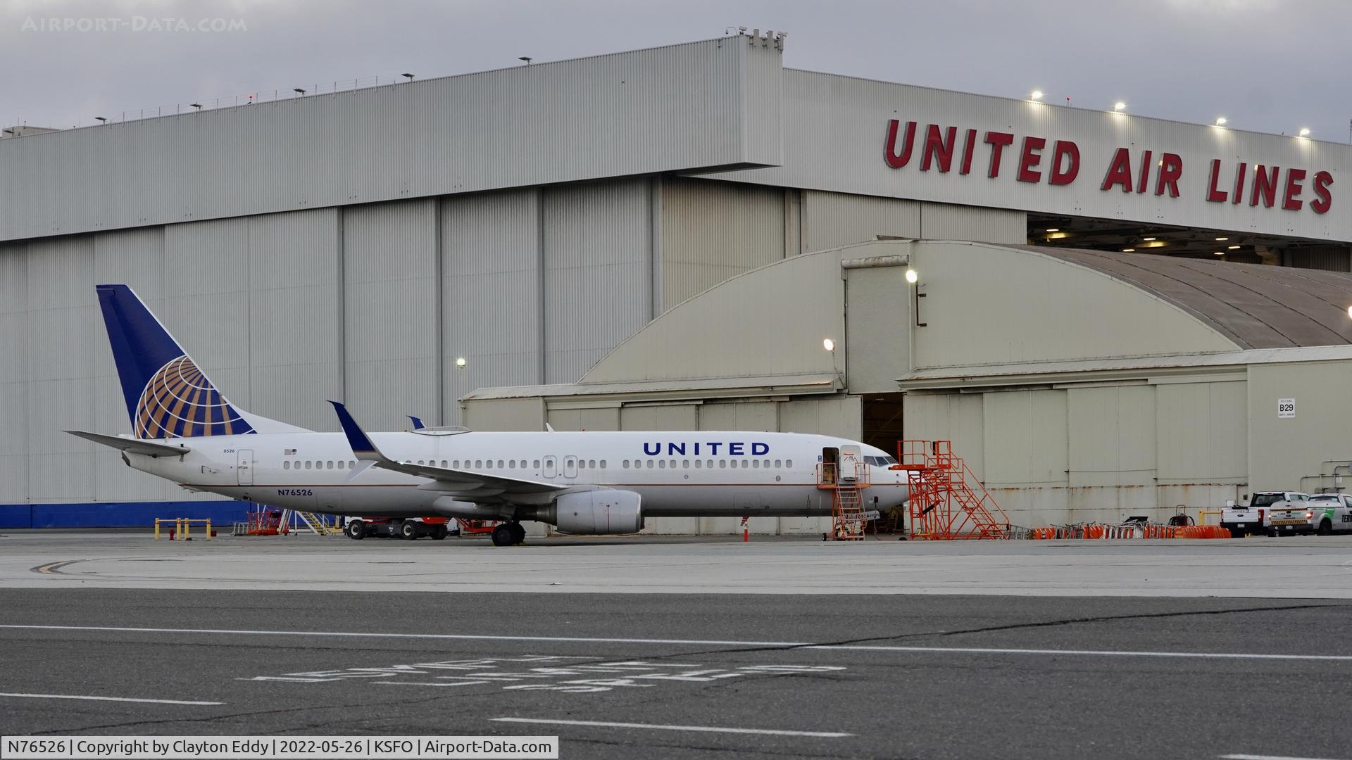 N76526, 2010 Boeing 737-824 C/N 38700, SFO 2022.