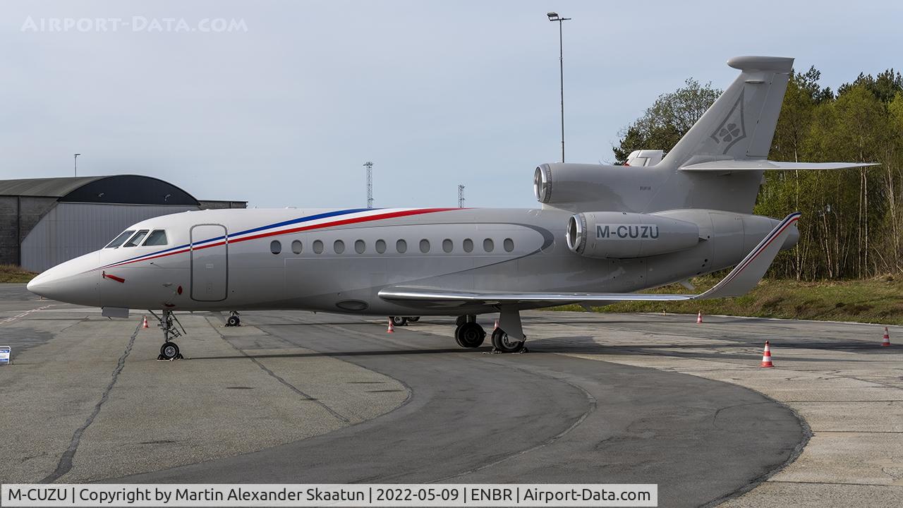M-CUZU, 2001 Dassault Falcon 900EX C/N 95, Parked at MIL6.