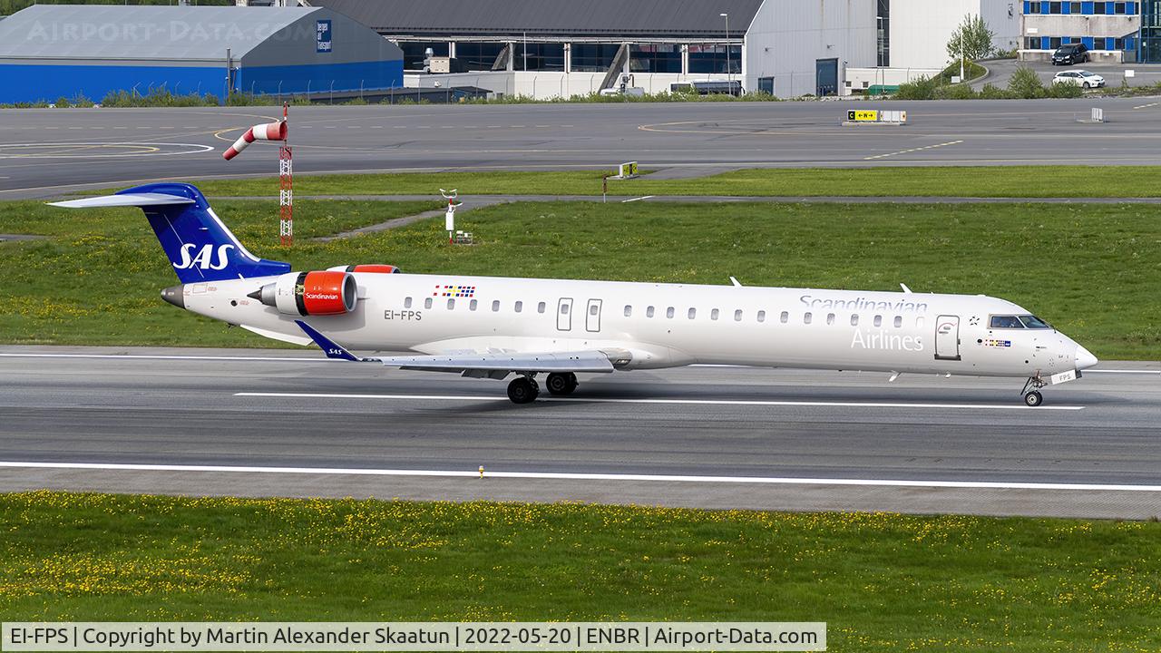 EI-FPS, 2017 Bombardier CRJ 900LR (CL-600-2D24) C/N 15437, Landing rwy. 17.