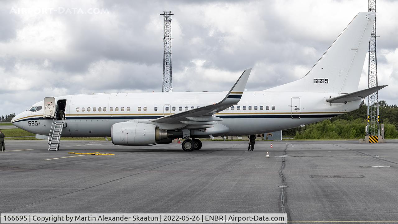 166695, 2010 Boeing C-40A Clipper C/N 40574, Parked at the de-ice platform.