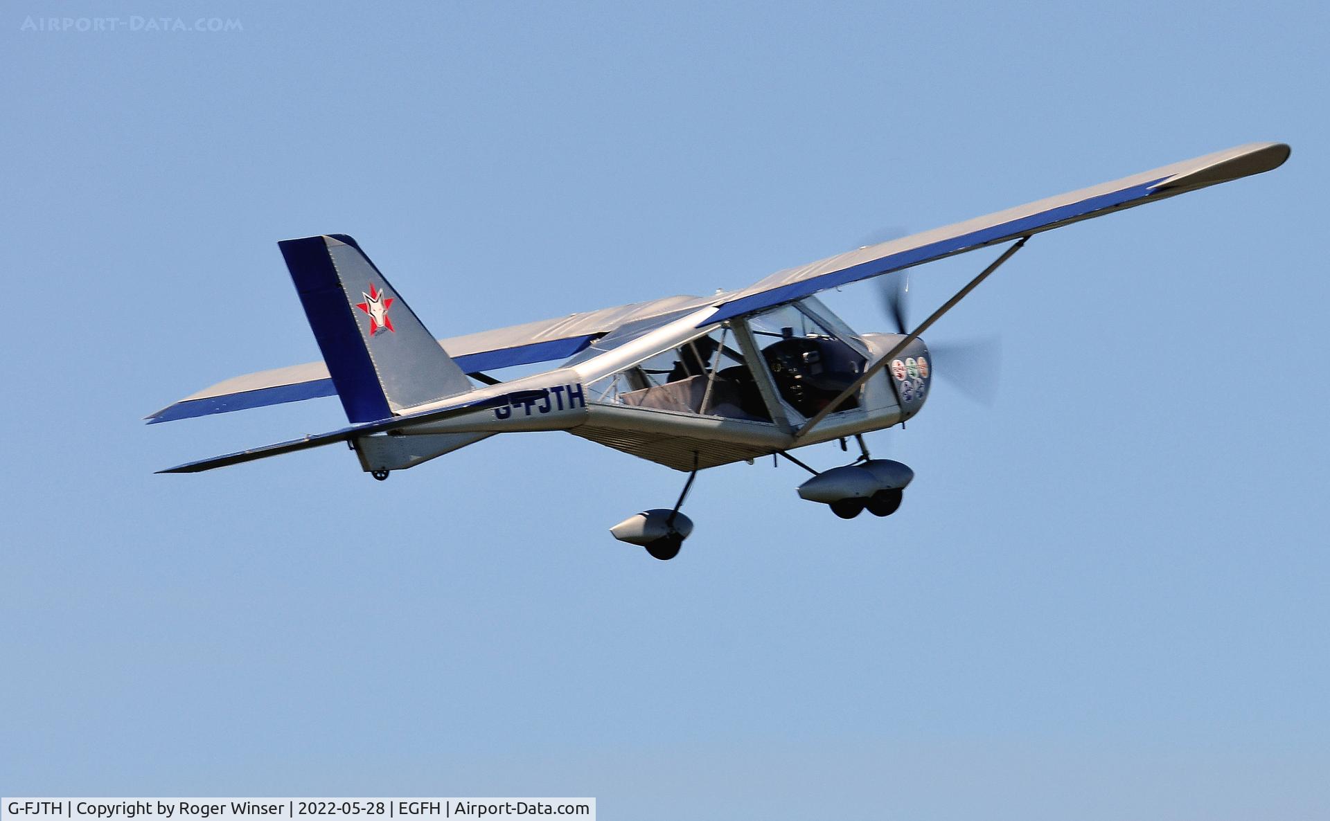 G-FJTH, 2003 Aeroprakt A-22 Foxbat C/N PFA 317-13928, Visiting Foxbat departing Runway 04.