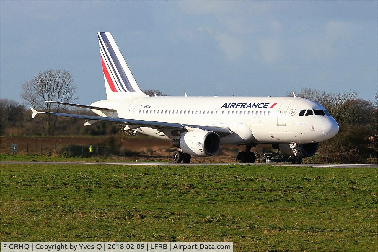 F-GRHQ, 2000 Airbus A319-111 C/N 1404, Airbus A319-111, U-Turn rwy 25L, Brest-Bretagne airport (LFRB-BES)