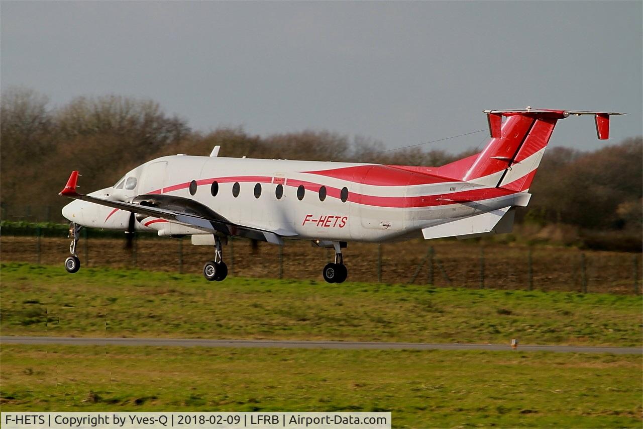 F-HETS, 1999 Raytheon 1900D C/N UE-360, Raytheon Aircraft Company 1900D, Landing rwy 25L, Brest-Bretagne Airport (LFRB-BES)