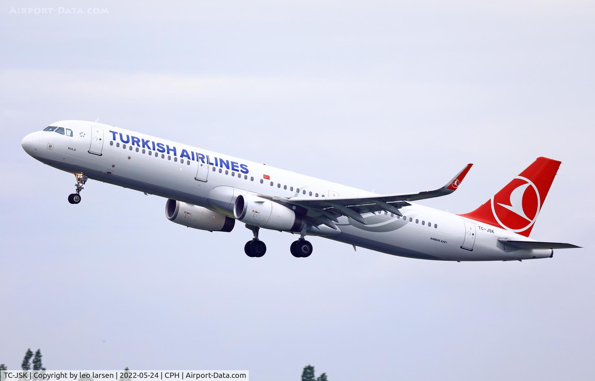TC-JSK, 2013 Airbus A321-231 C/N 5663, Copenhagen 24.5.2022