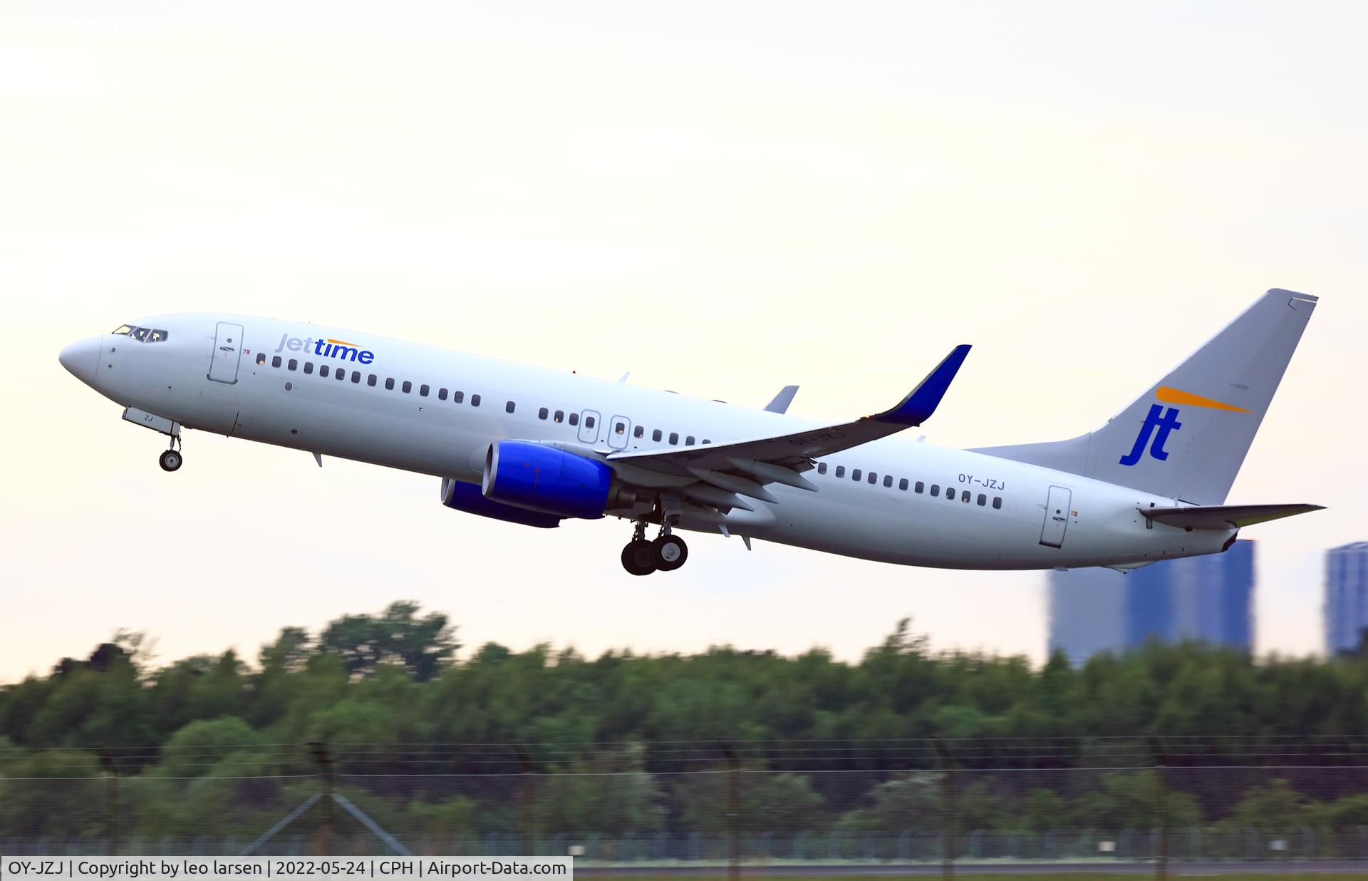 OY-JZJ, 2003 Boeing 737-82R C/N 30658, Copenhagen 24.5.2022