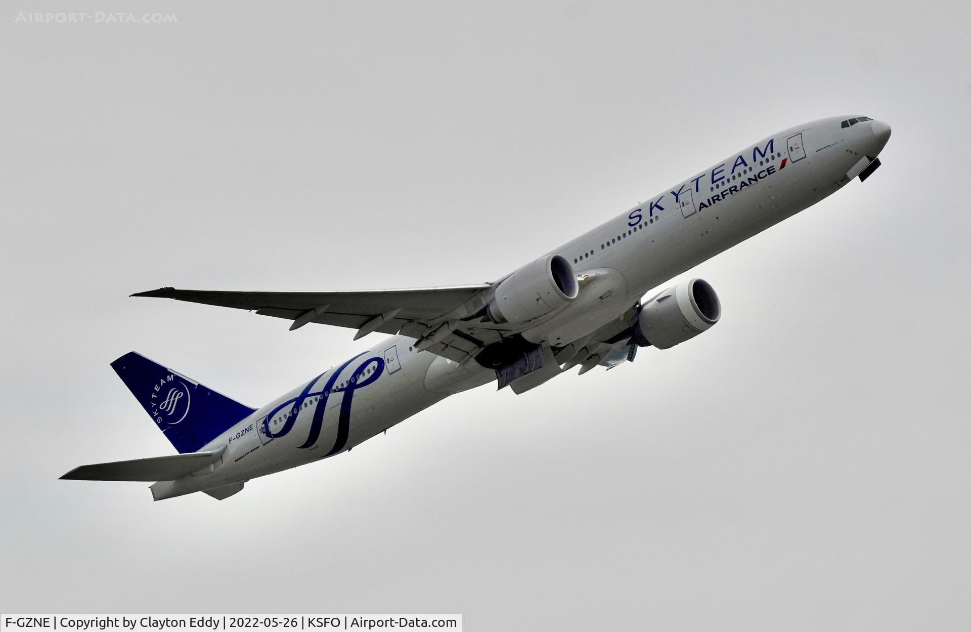 F-GZNE, 2009 Boeing 777-328/ER C/N 37432, Departing SFO 2022.