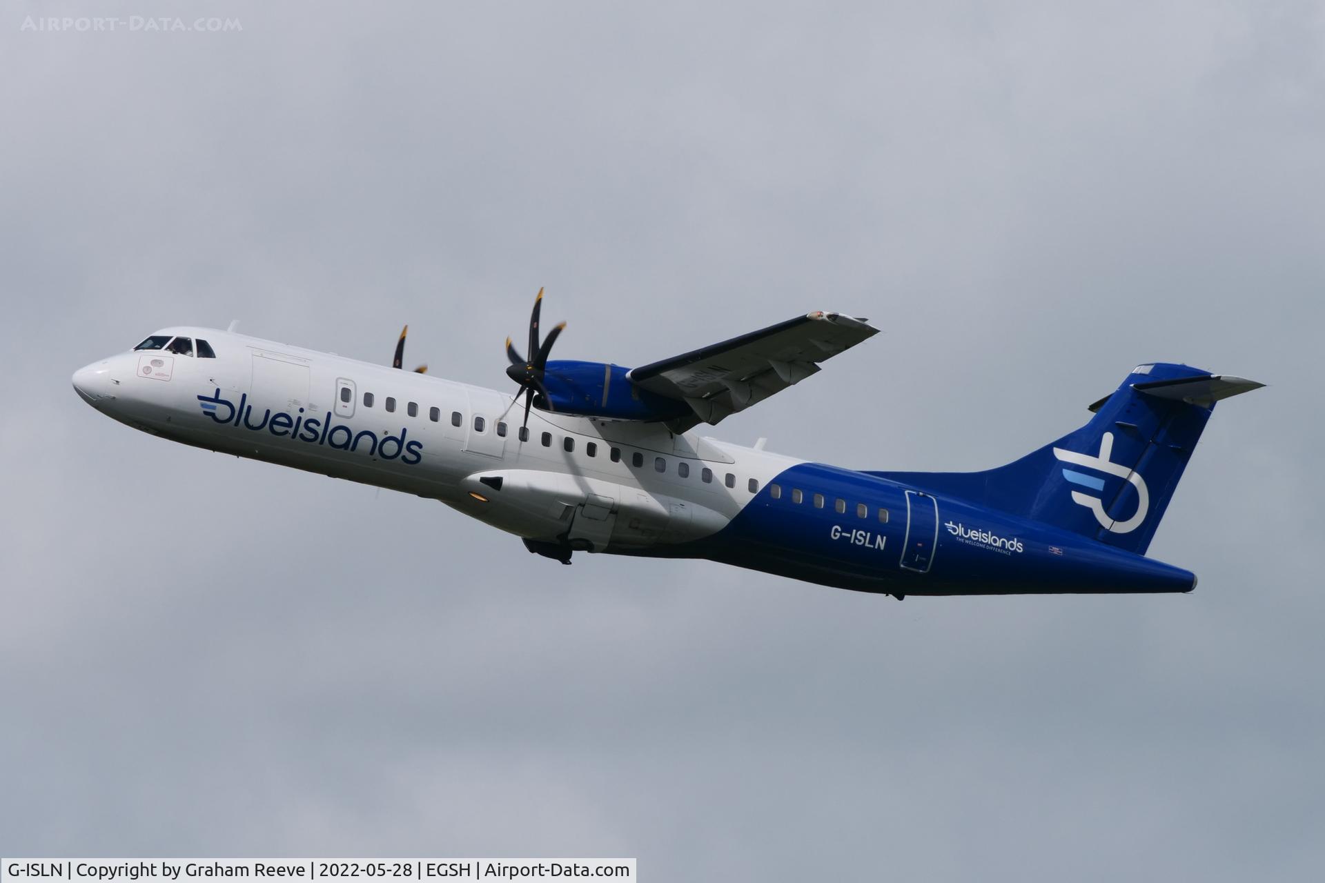 G-ISLN, 2009 ATR 72-212A C/N 884, Departing from Norwich.