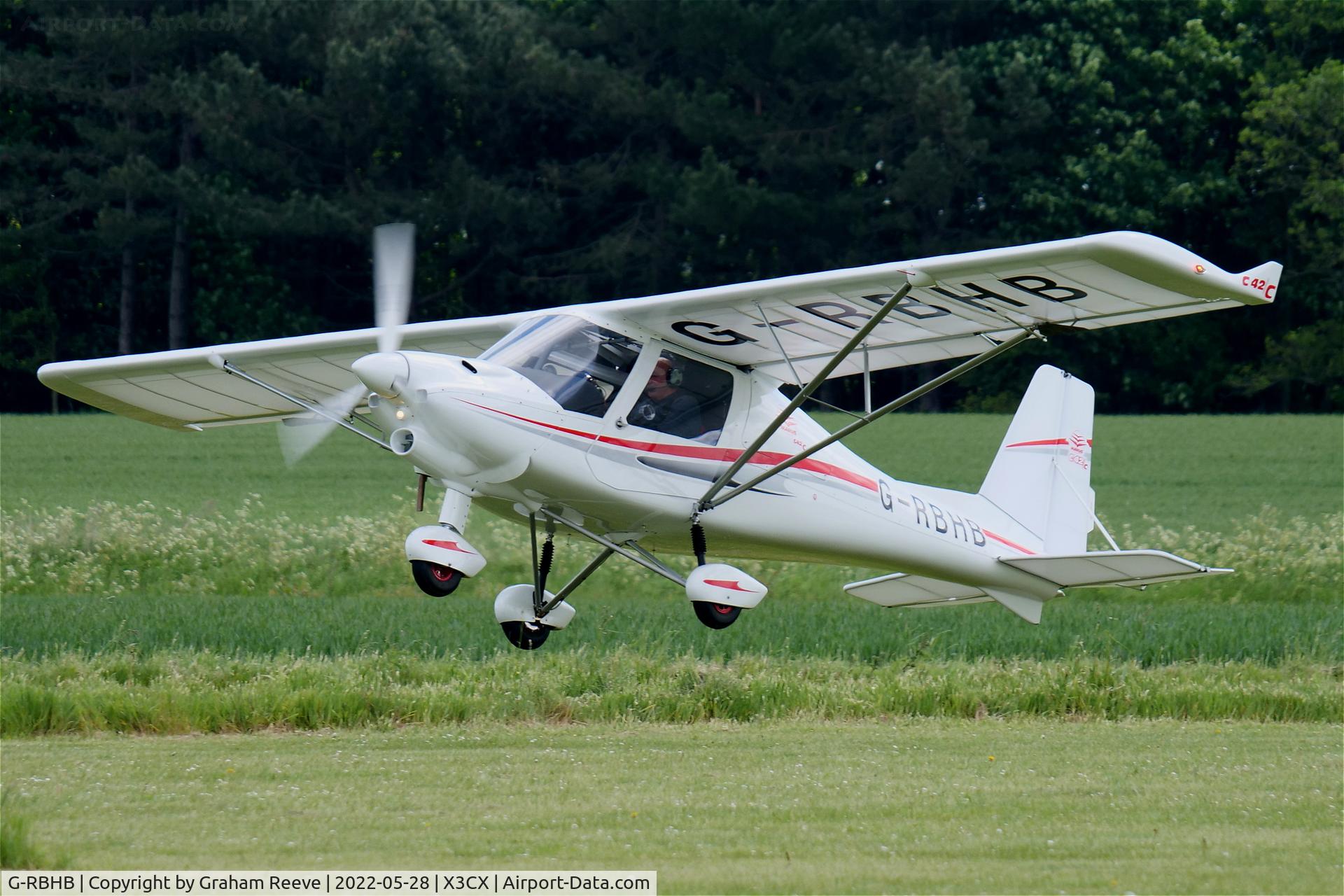 G-RBHB, 2021 Comco Ikarus C42 FB100 Charlie C/N 2108-7659, Landing at Northrepps.