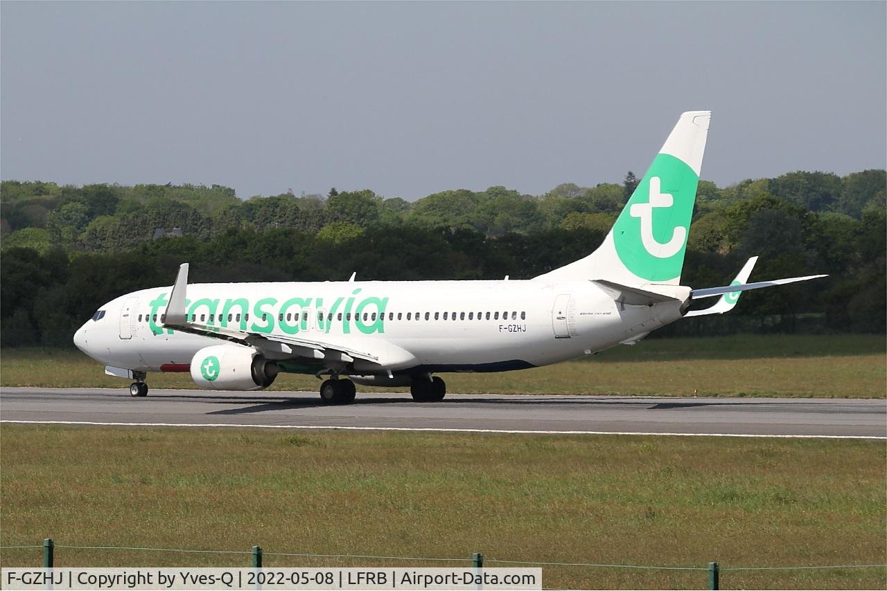 F-GZHJ, 2013 Boeing 737-86J C/N 37778, Boeing 737-86J, Taxiing rwy 07R, Brest-Bretagne Airport (LFRB-BES)