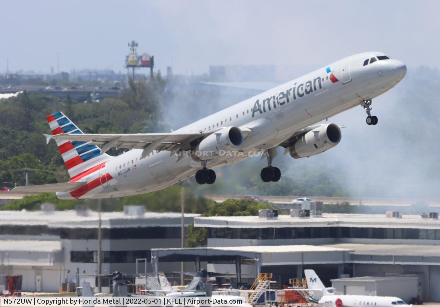 N572UW, 2013 Airbus A321-231 C/N 5899, FLL 2022