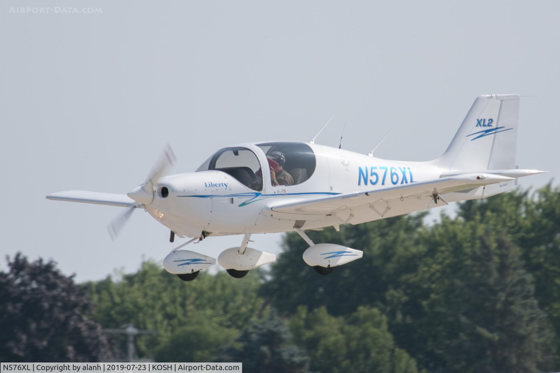 N576XL, 2007 Liberty XL-2 C/N 0060, Arriving at AirVenture 2019