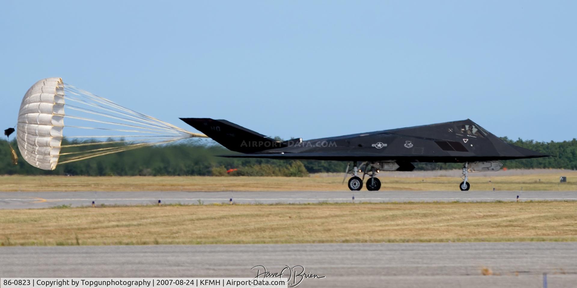 86-0823, 1986 Lockheed F-117A Nighthawk C/N A.4061, F-117 demo landing at Otis ANGB