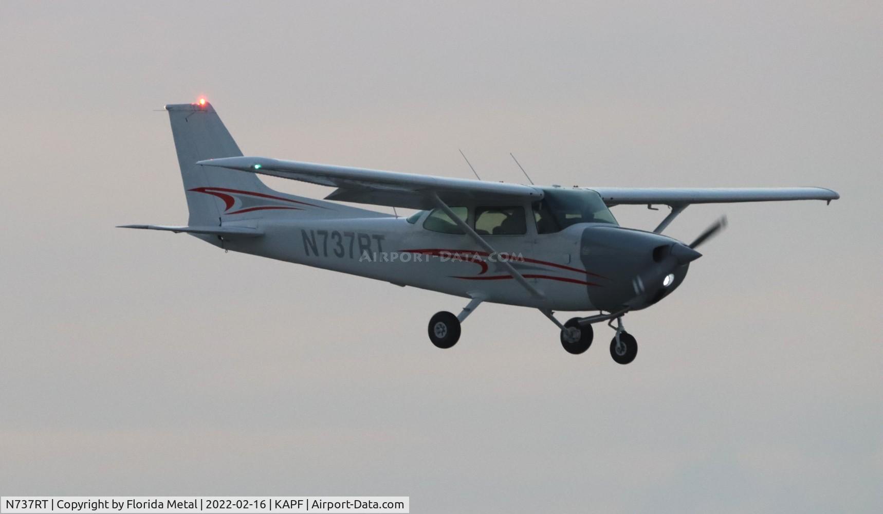 N737RT, 1977 Cessna 172N C/N 17269622, APF OFA 2022