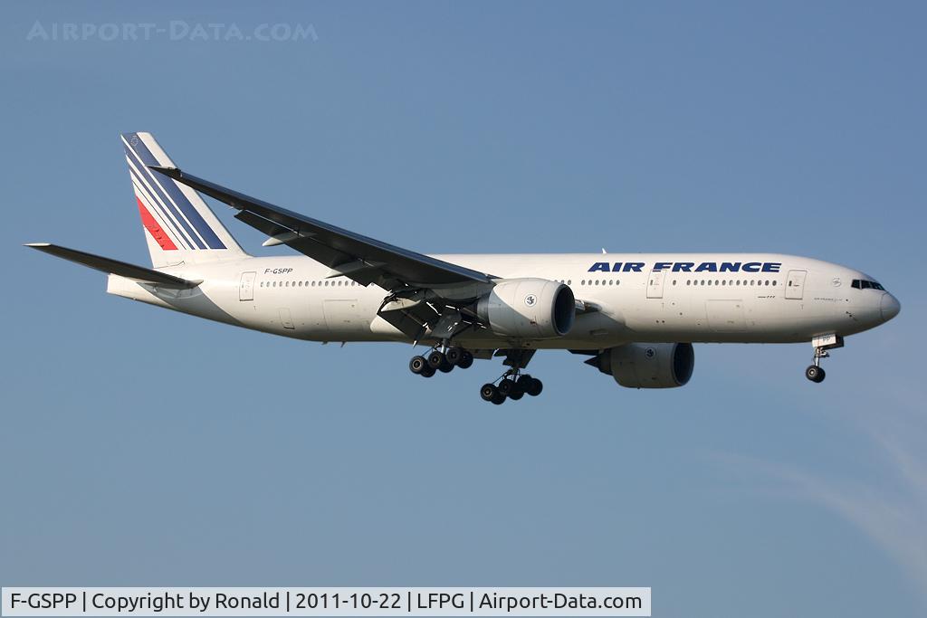 F-GSPP, 2001 Boeing 777-228/ER C/N 30615, at cdg