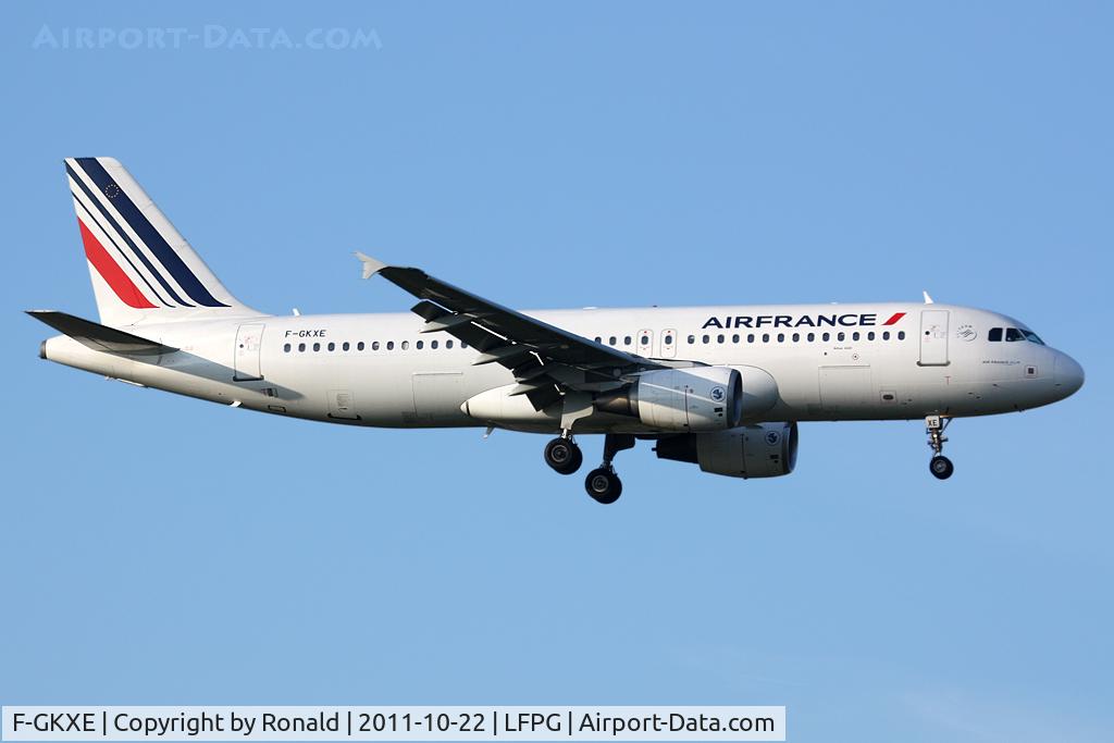 F-GKXE, 2002 Airbus A320-214 C/N 1879, at cdg